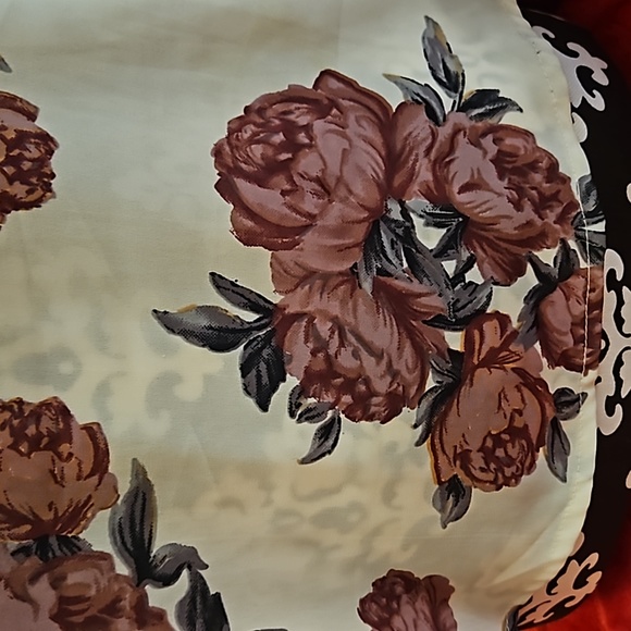 Live 4 Truth Flare Bell Sleeve Top - Picture 5 of 12